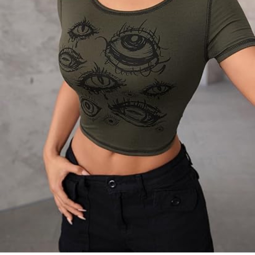 NWT Romwe Aesthetic on Lock Gray Graphic SS Size XS 2 T-Shirt Crop Top Women's